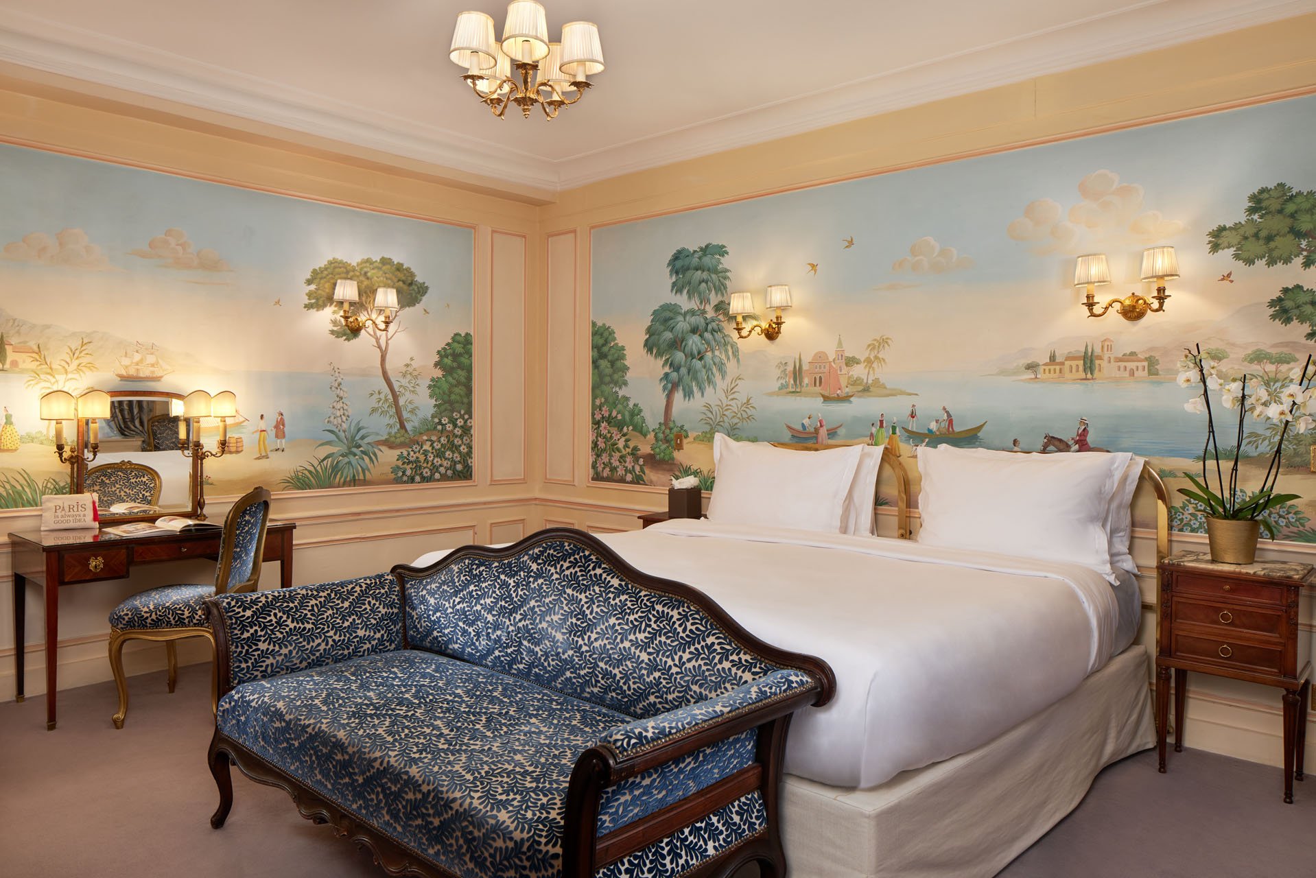 Hotel Raphael Paris Premium Room